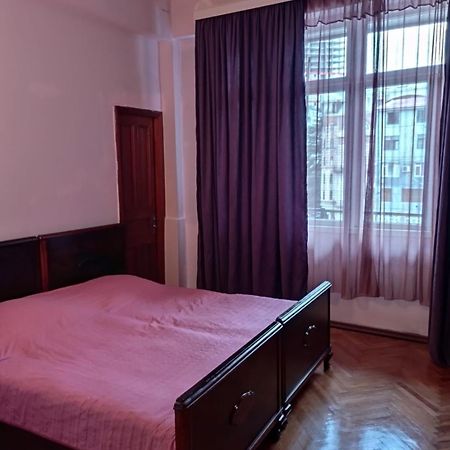 Апартаменты От Зуры Batumi Kültér fotó